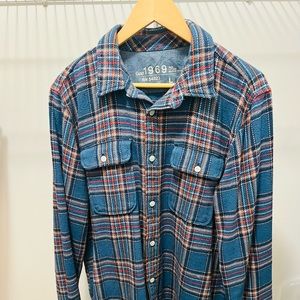 MENS GAP BUTTON UP